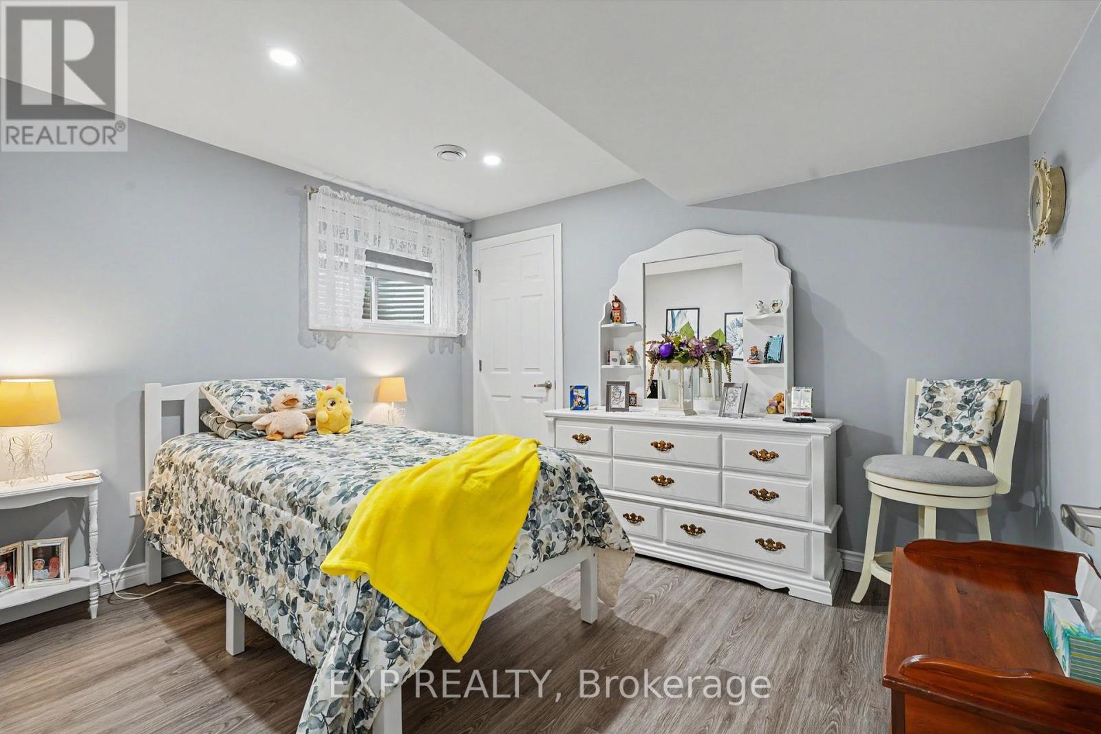 49 CAMPBELL STREET - 33