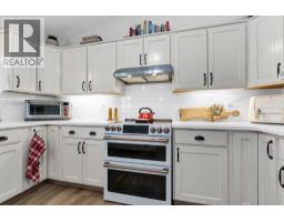3pc Bathroom - 8 Ross View Bay Se, Medicine Hat, AB T1B3H9 Photo 11