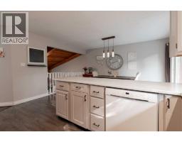 49 Iroquois Crescent W, Lethbridge, AB T1K5J3 Photo 16