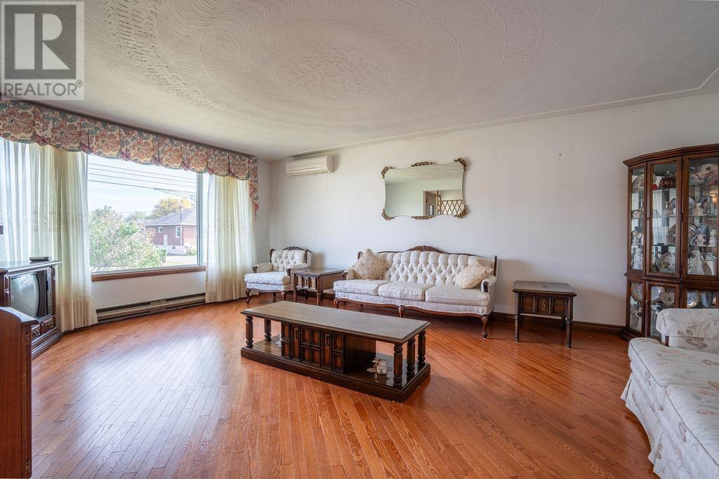 285 Spadina AVE - 15