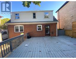 32 Amesbury Drive, Toronto, ON M6M4H4 Photo 10