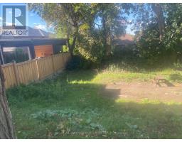 32 Amesbury Drive, Toronto, ON M6M4H4 Photo 11