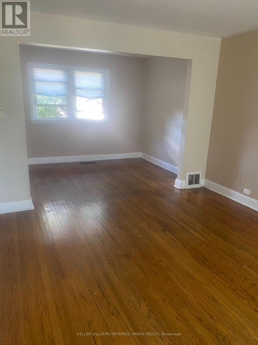 32 AMESBURY DRIVE - 3