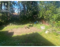 32 Amesbury Drive, Toronto, ON M6M4H4 Photo 12