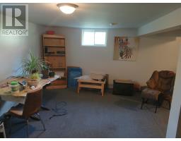 20 Gillanders Rd, Elliot Lake, ON P5A1W3 Photo 16