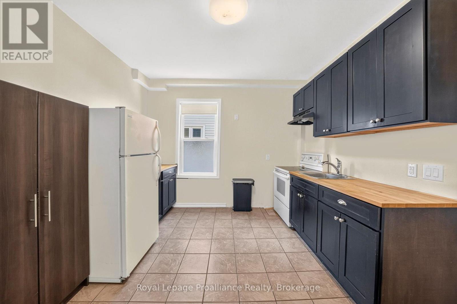 37 Lorne Avenue, Quinte West, ON photo 12