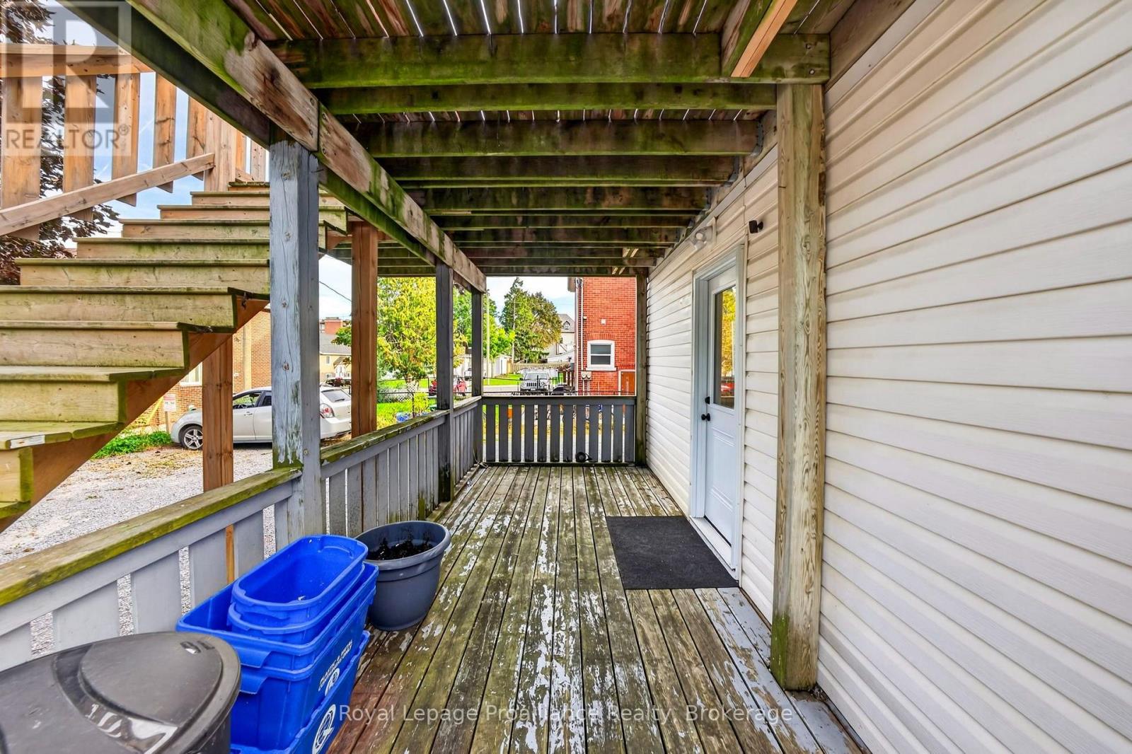 37 LORNE AVENUE - 17