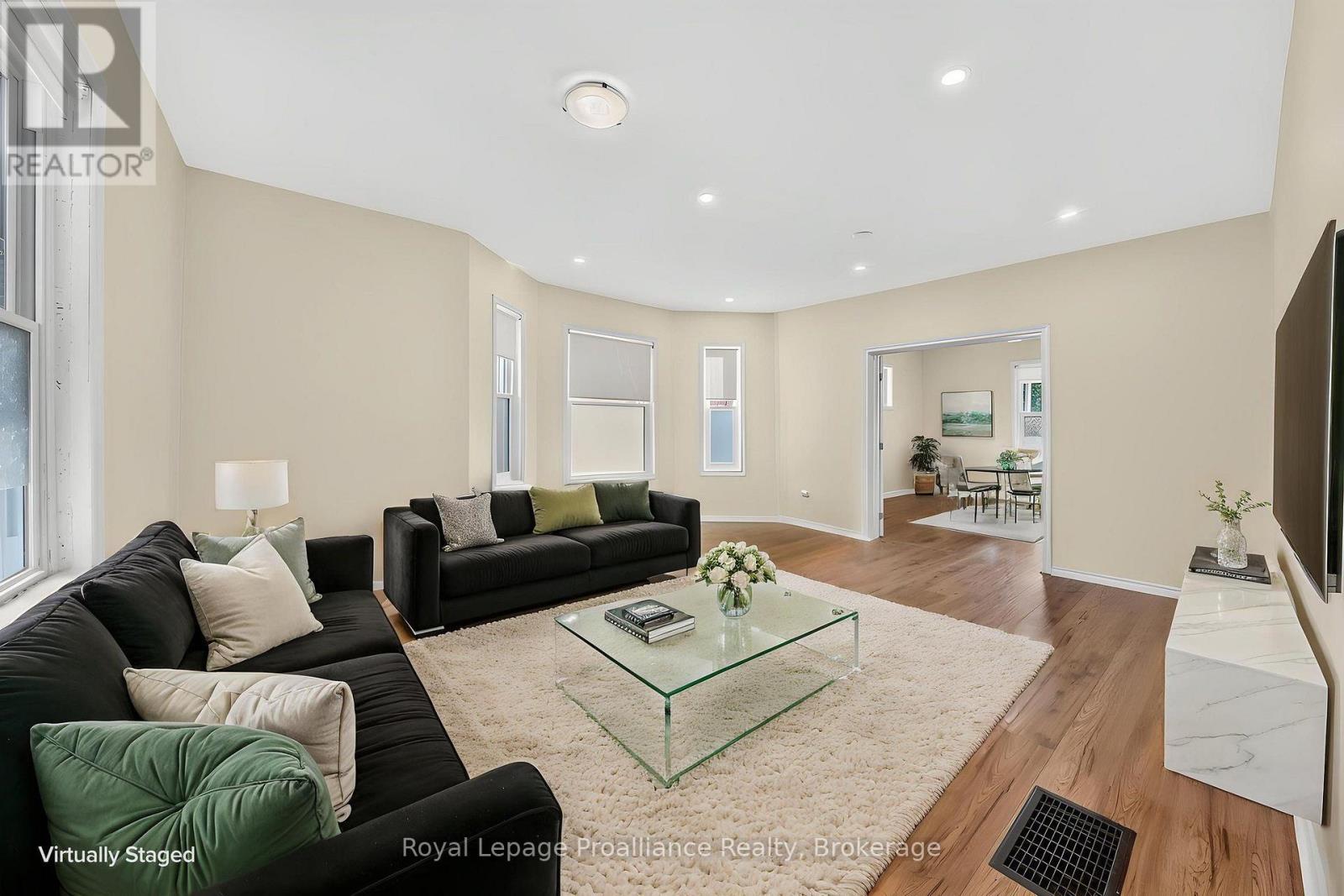 37 Lorne Avenue, Quinte West, ON photo 7