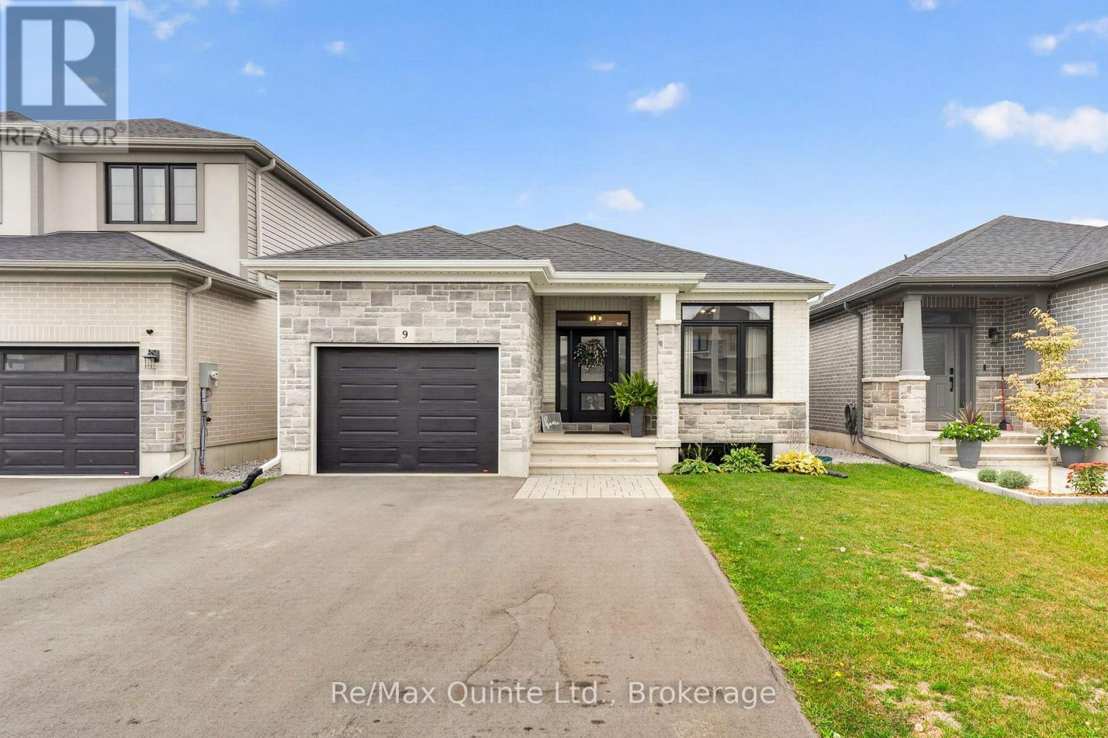 9 Peace River Street, Belleville, ON photo 1