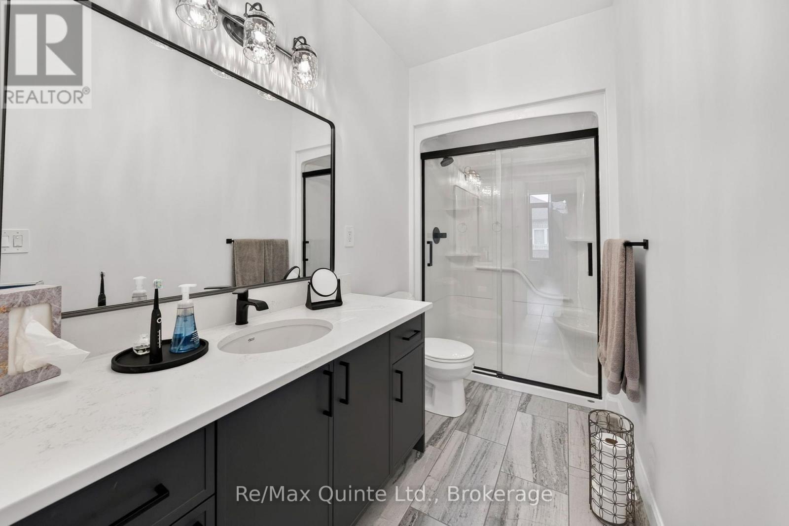 9 Peace River Street, Belleville, ON photo 15