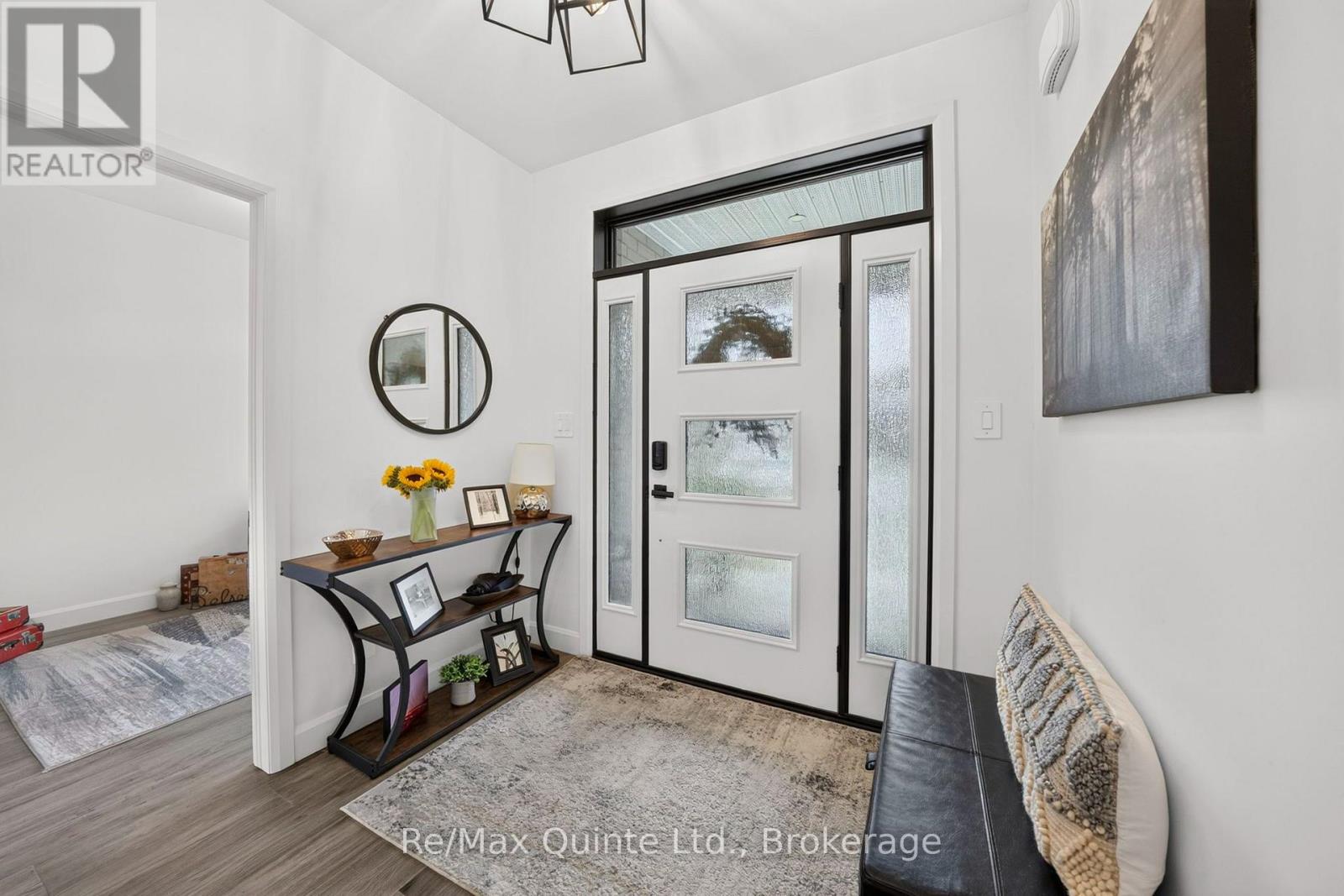 9 PEACE RIVER STREET - 3