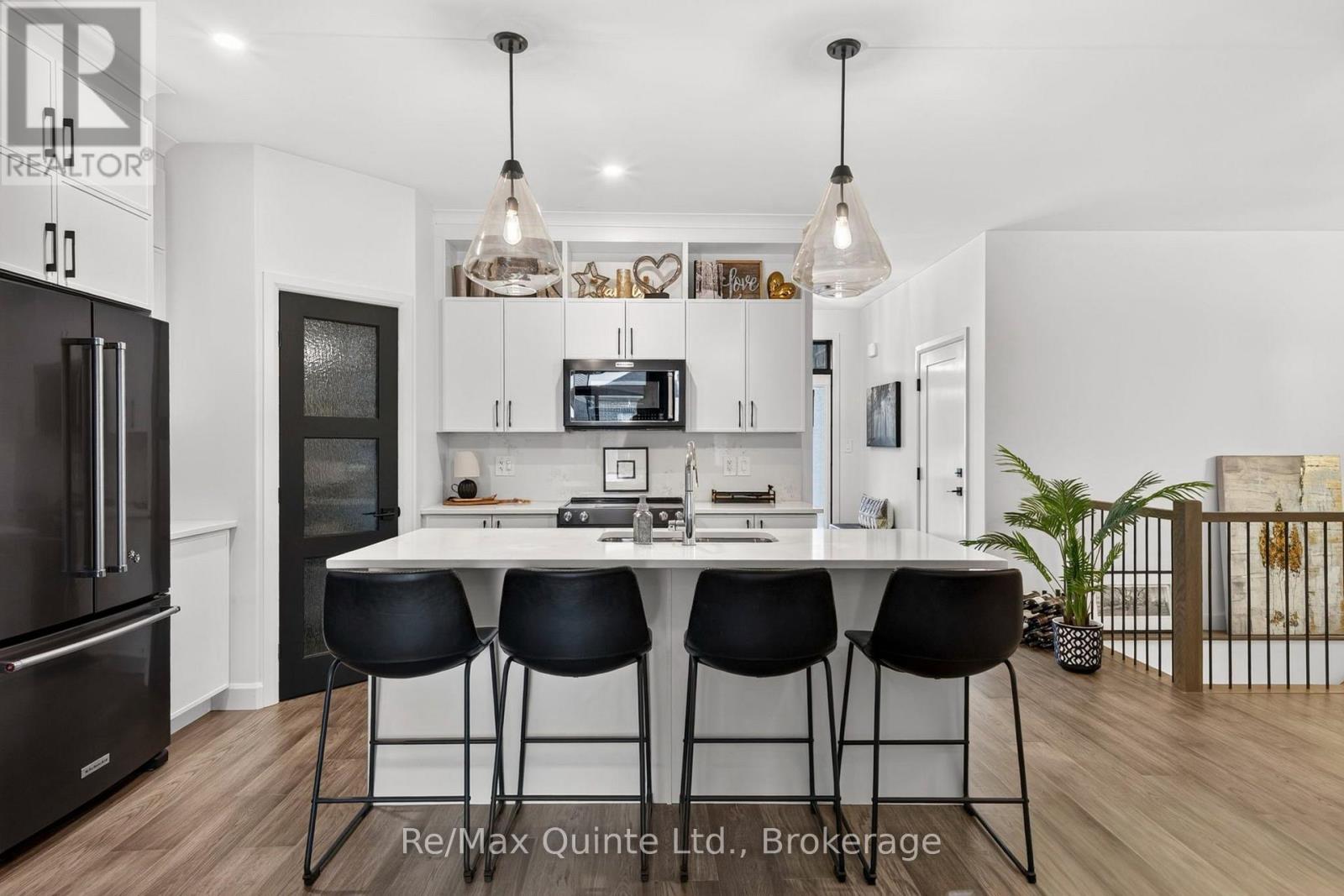 9 Peace River Street, Belleville, ON photo 9