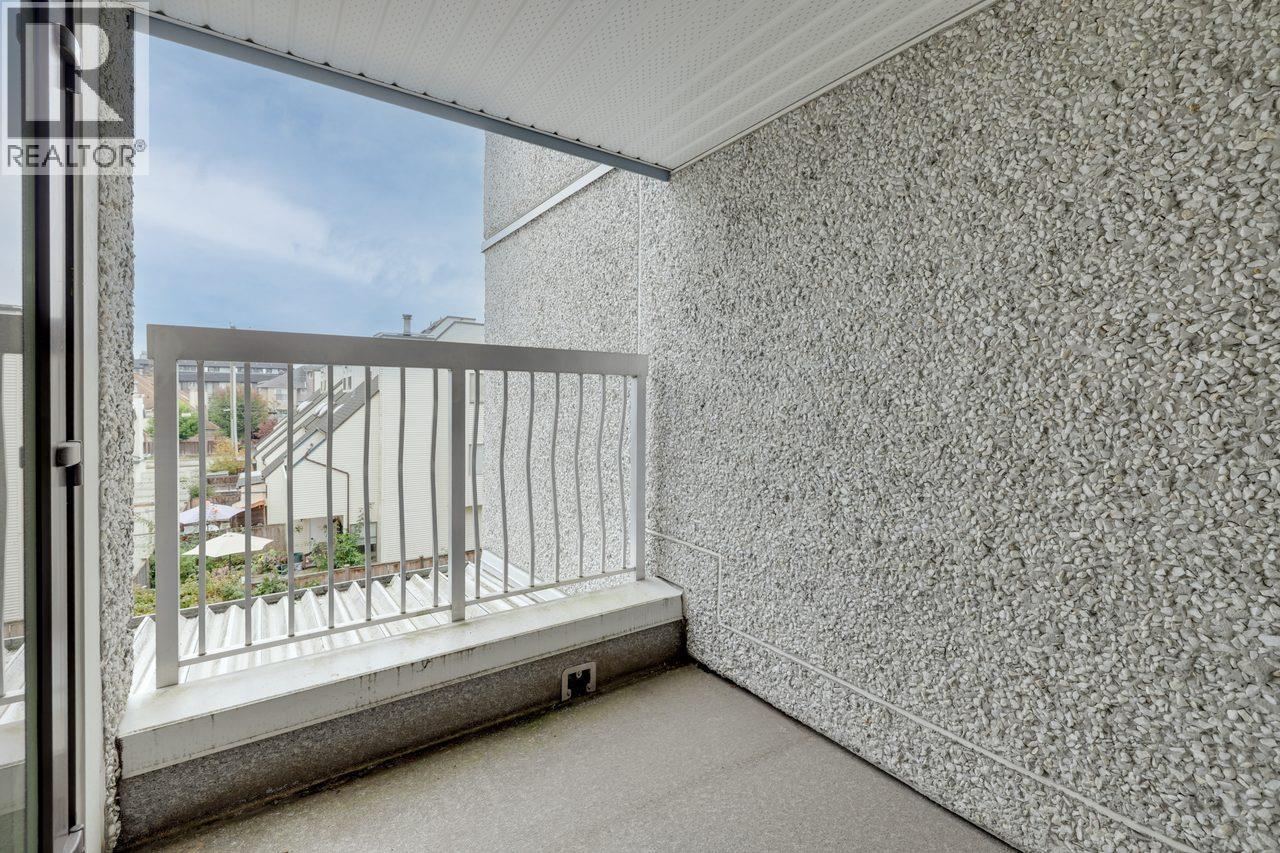 212 6420 BUSWELL STREET, Richmond