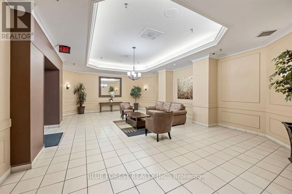 389 Dundas Street — photo 18