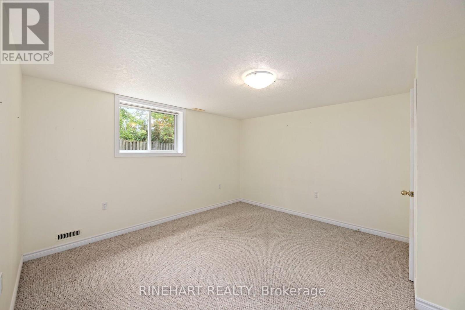 #17 121 MEADOWCREEK DRIVE - Image 23