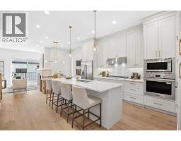 5pc Bathroom - 1908 5 Street Ne, Calgary, AB T2E3X5 Photo 9