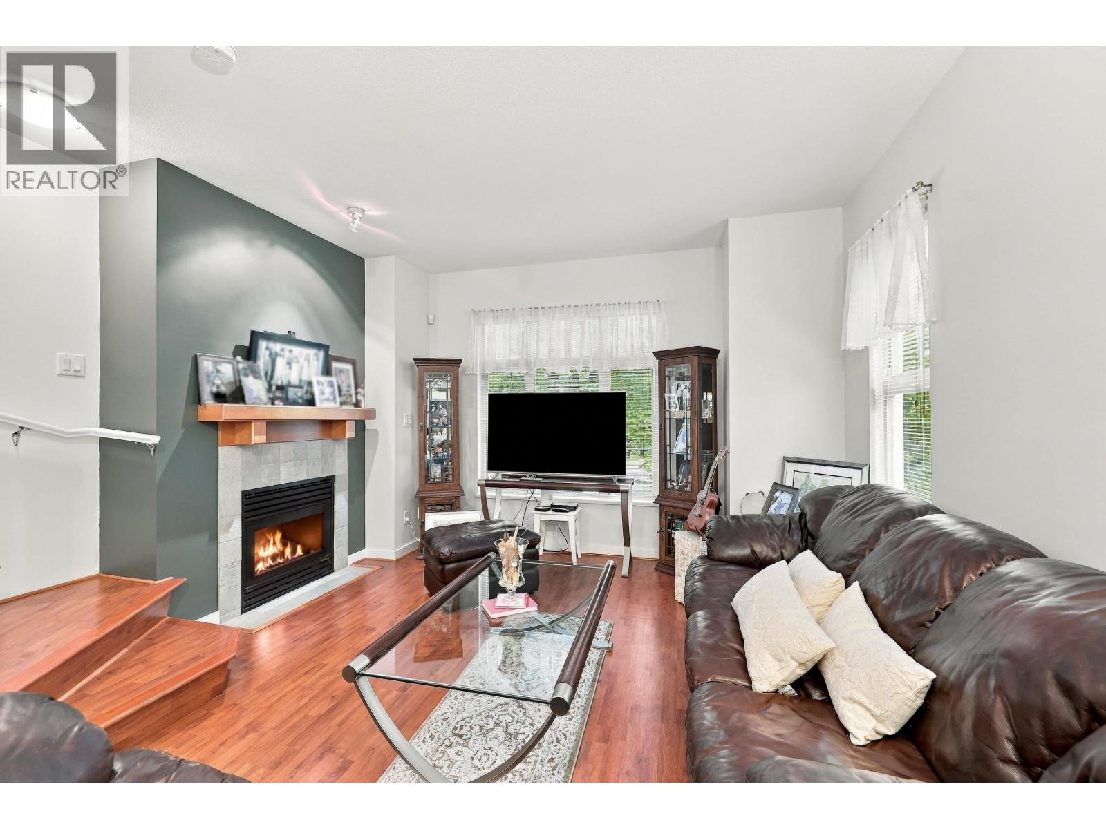 246 600 PARK CRESCENT, New Westminster