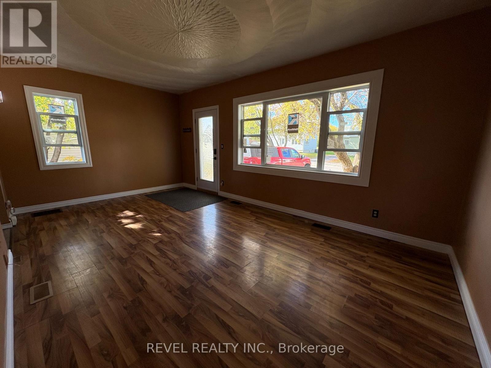 106 FIFTEENTH AVENUE - 11