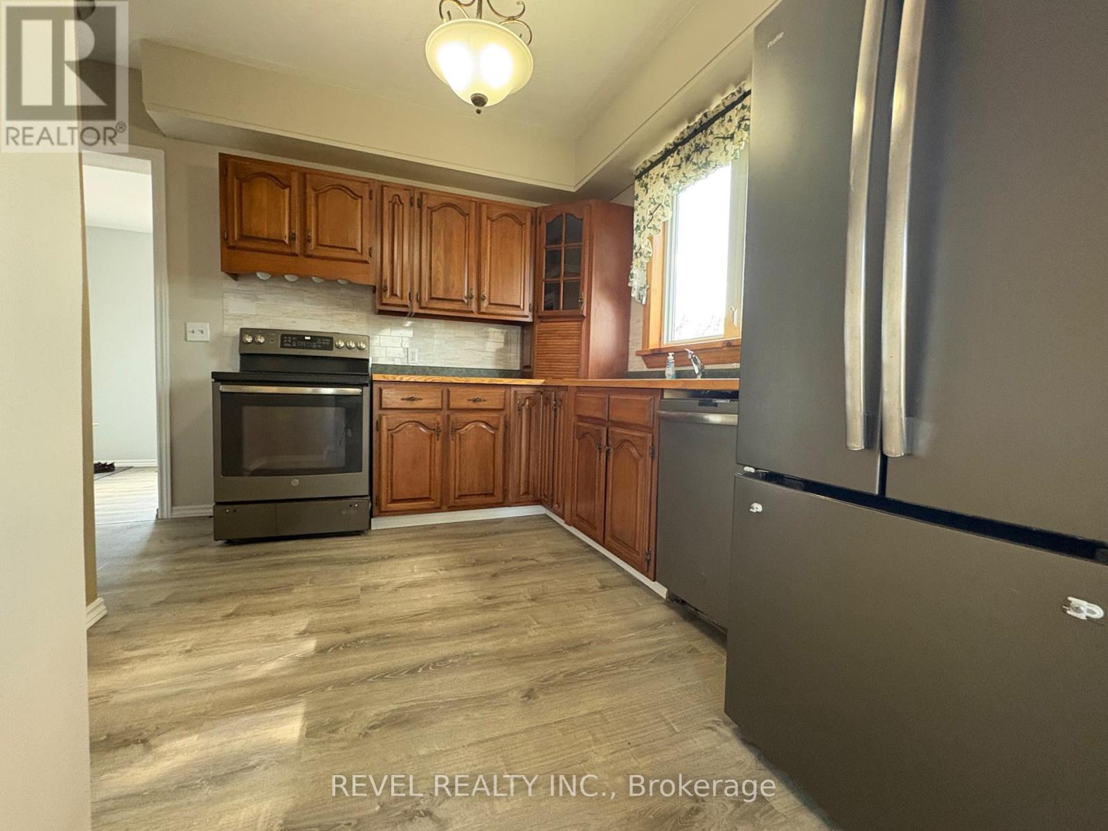 106 FIFTEENTH AVENUE - 9