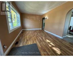 106 Fifteenth Avenue, Cochrane, ON P0L1C0 Photo 12