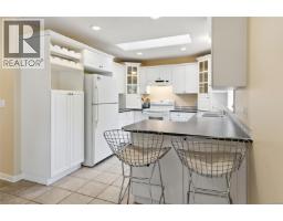 Kitchen - 821 Shorewood Dr, Parksville, BC V9P1S1 Photo 6
