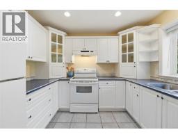Bedroom - 821 Shorewood Dr, Parksville, BC V9P1S1 Photo 9