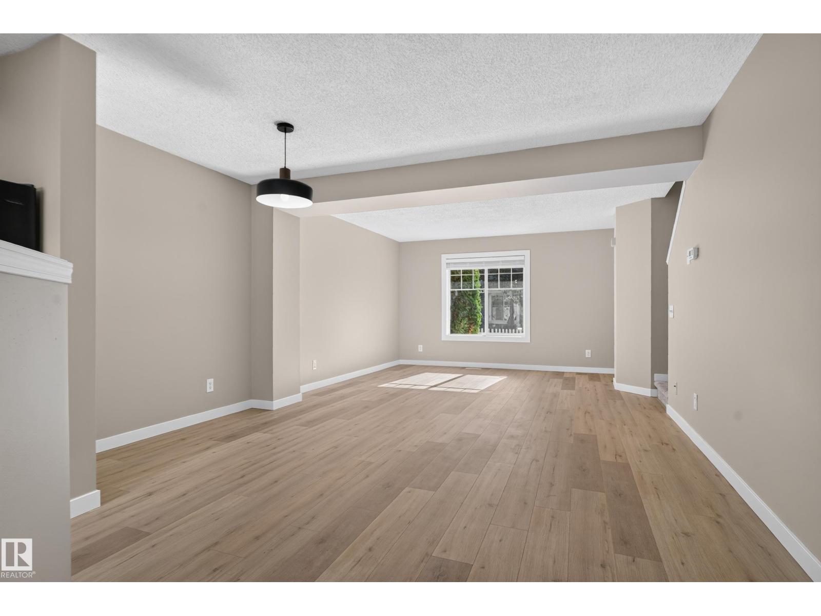 #22 8304 11 AV SW - 15