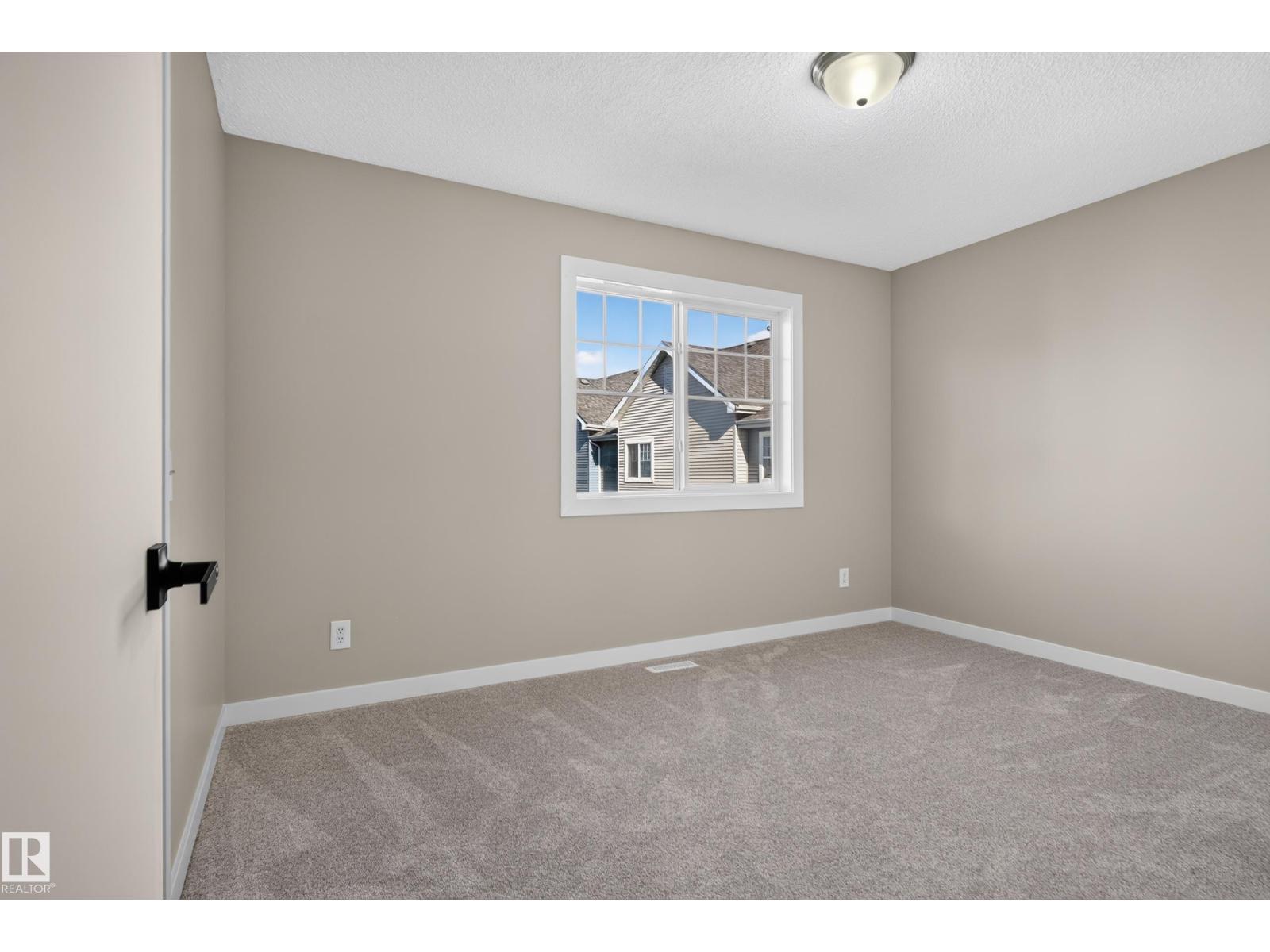 #22 8304 11 AV SW - 29
