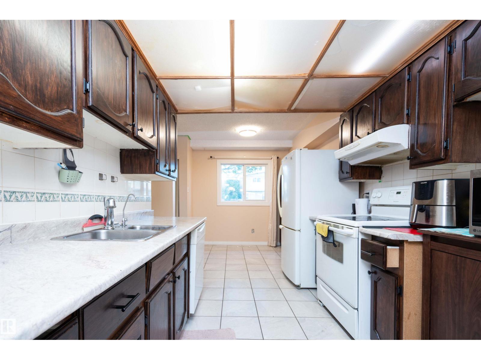 #58 2020 105 ST NW - 10