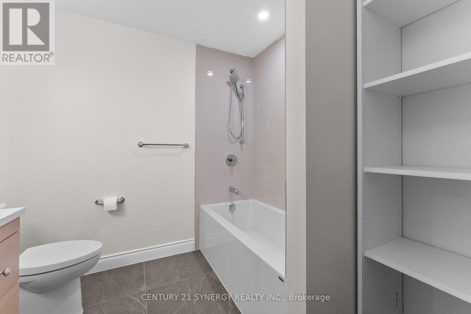 1580 GROVES ROAD - 34