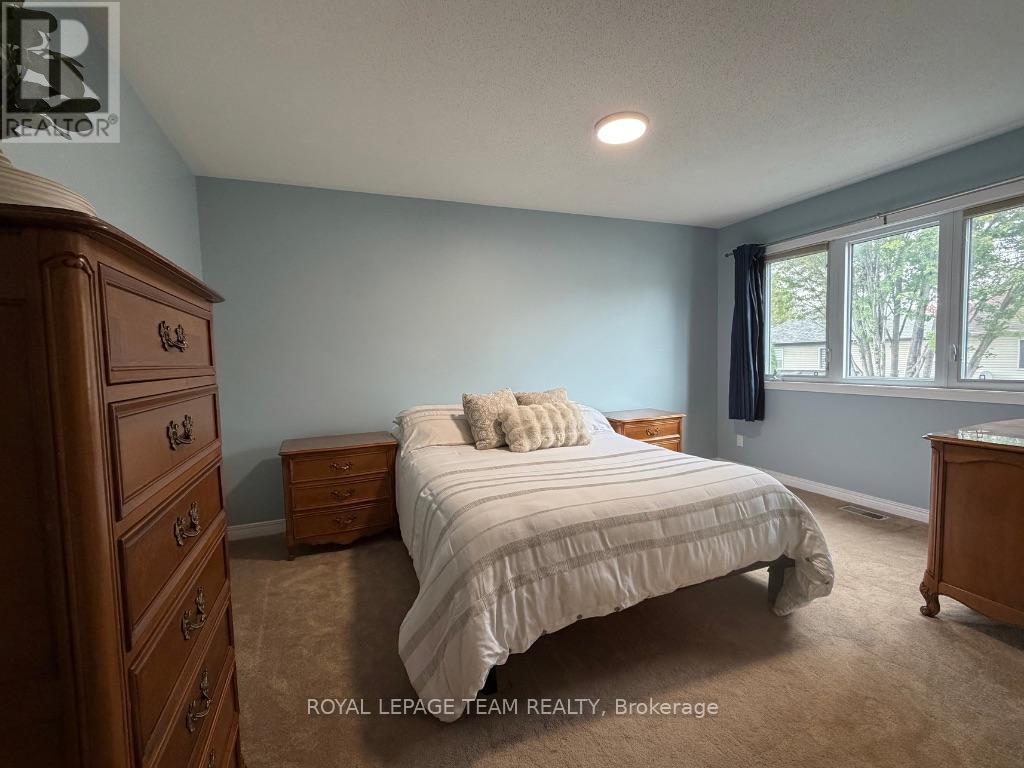 25 REDPATH DRIVE - Image 9