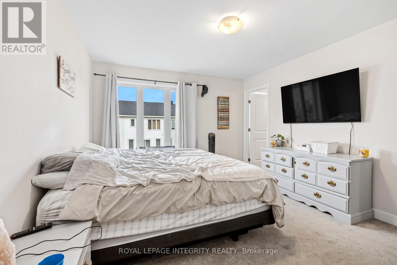 18 MARGARET GRAHAM TERRACE - Image 24