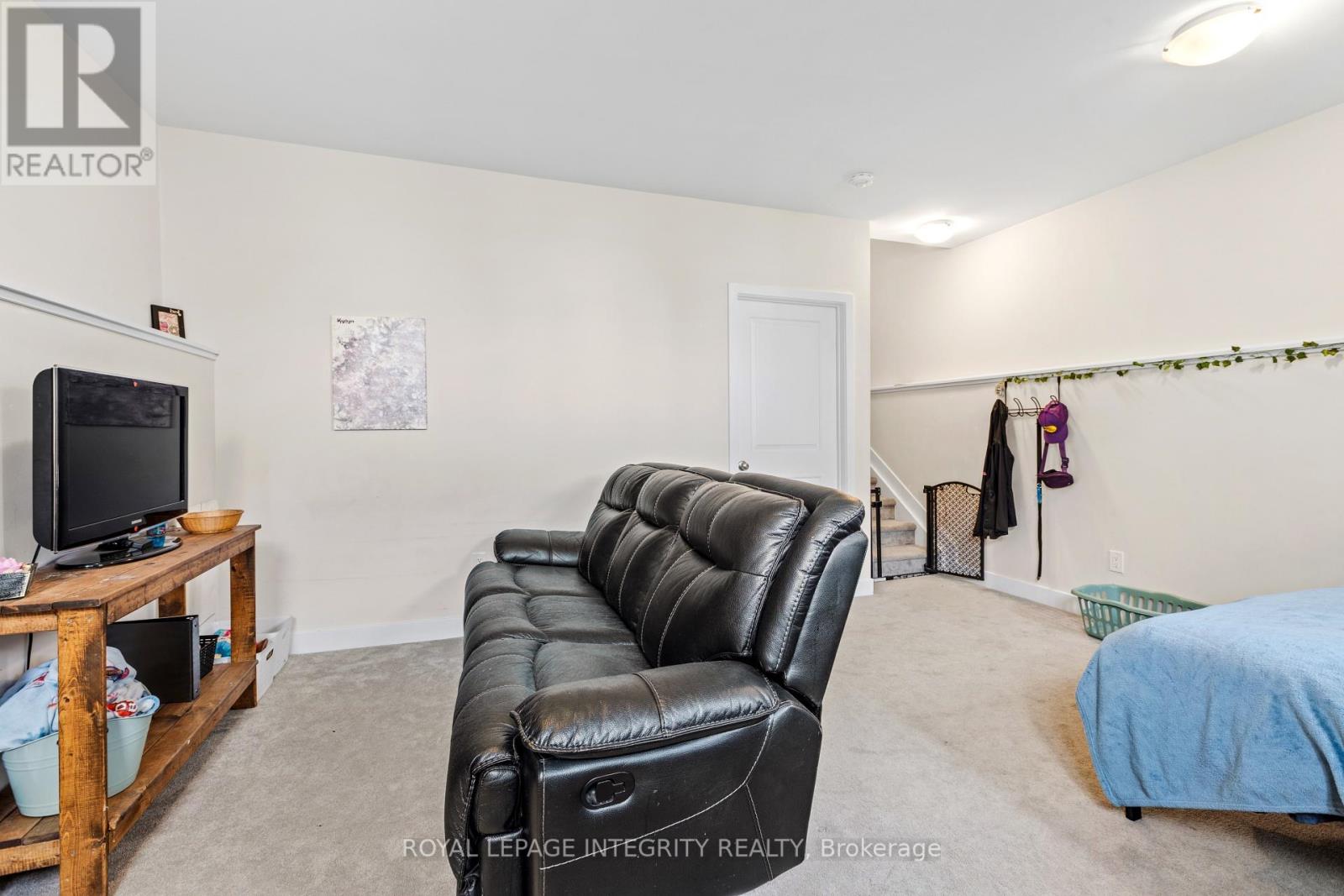 18 MARGARET GRAHAM TERRACE - Image 27