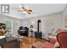 Family room - 231 Boyds Road, Lanark Highlands, ON K7C0K5 Photo 10