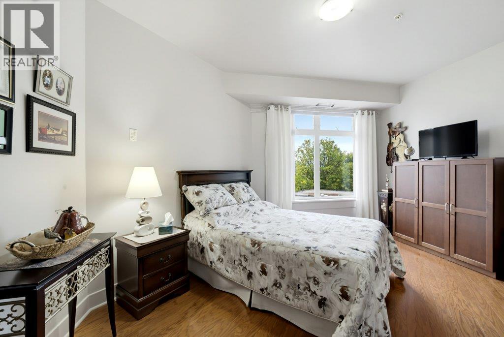 #301 611 Shuswap Street SW - 25