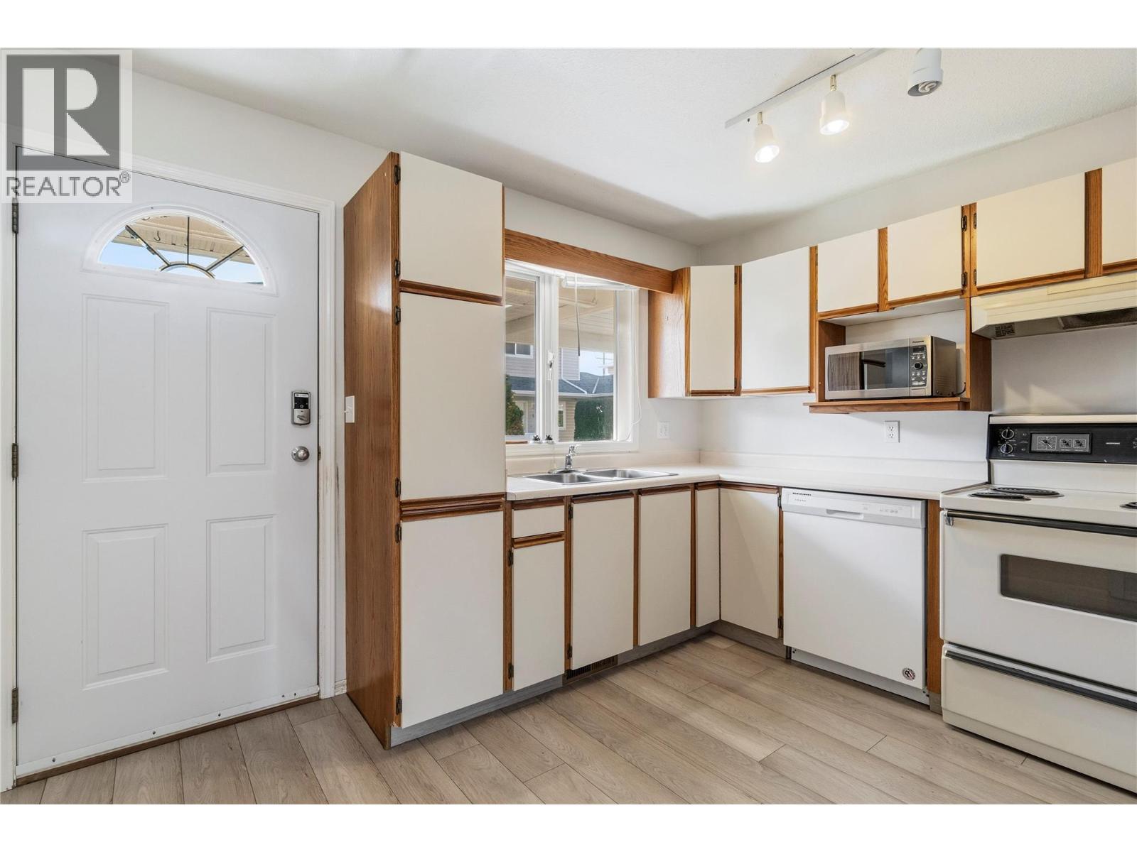600 10 Street SW Unit# 6, Salmon Arm