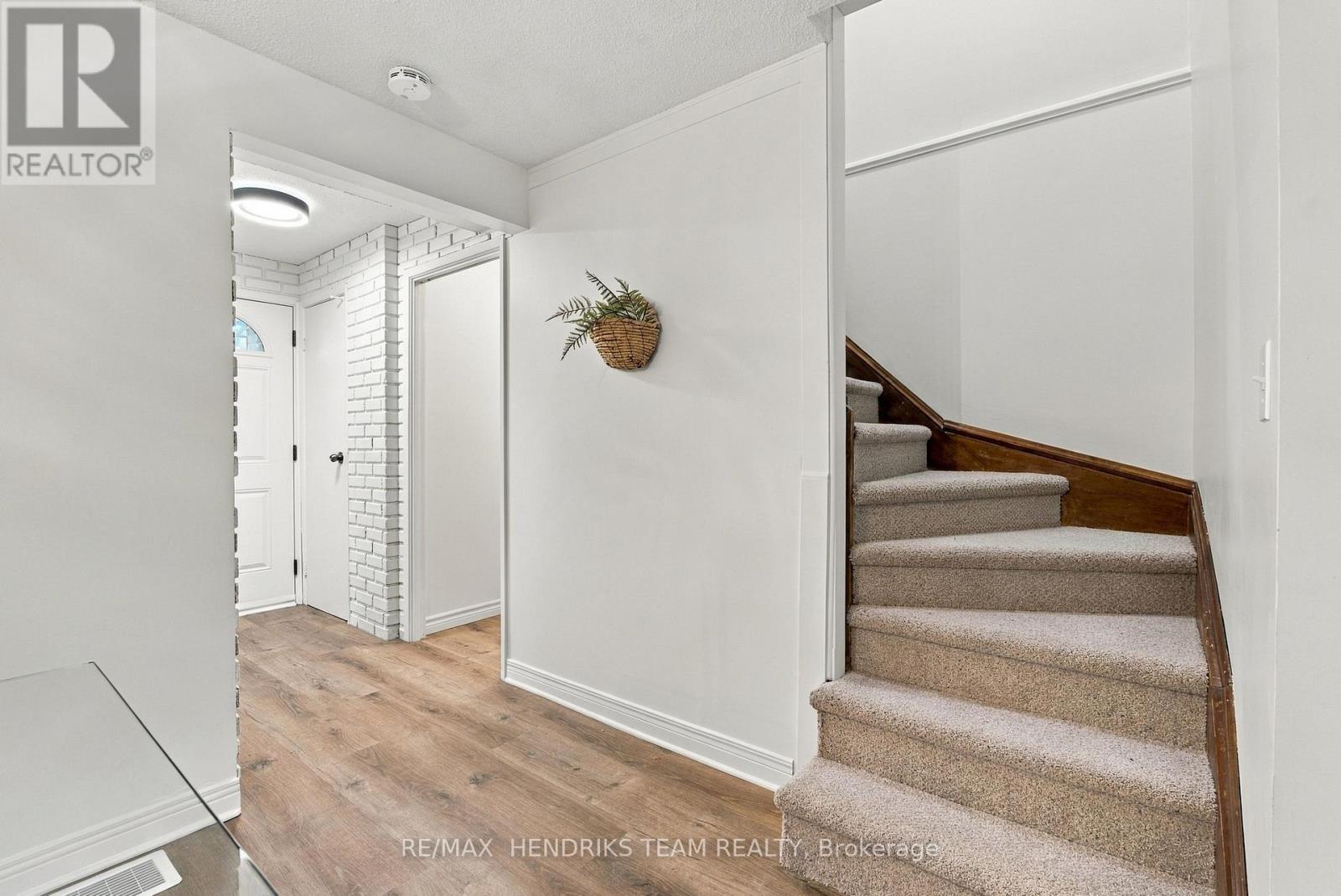 #37 151 LINWELL ROAD - 15