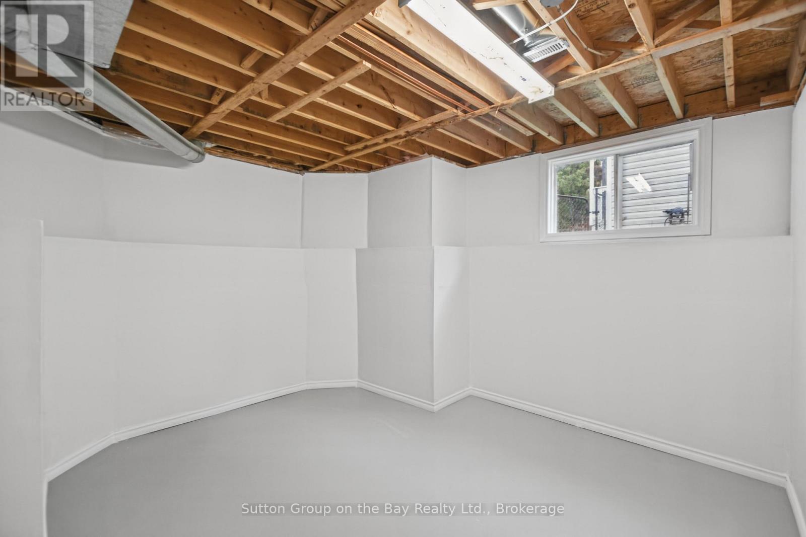 77 FERNBROOK DRIVE - 38