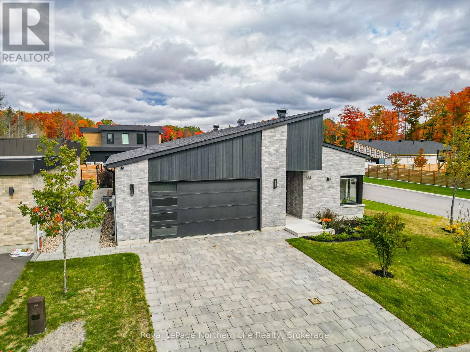 164 SUGARBUSH STREET - 2