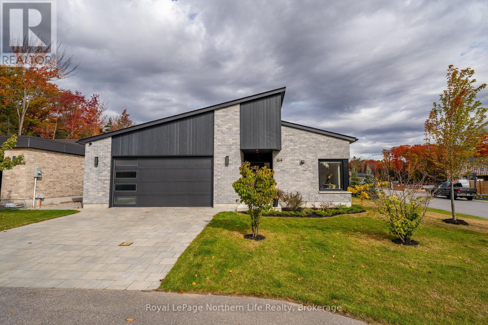 164 SUGARBUSH STREET - 3