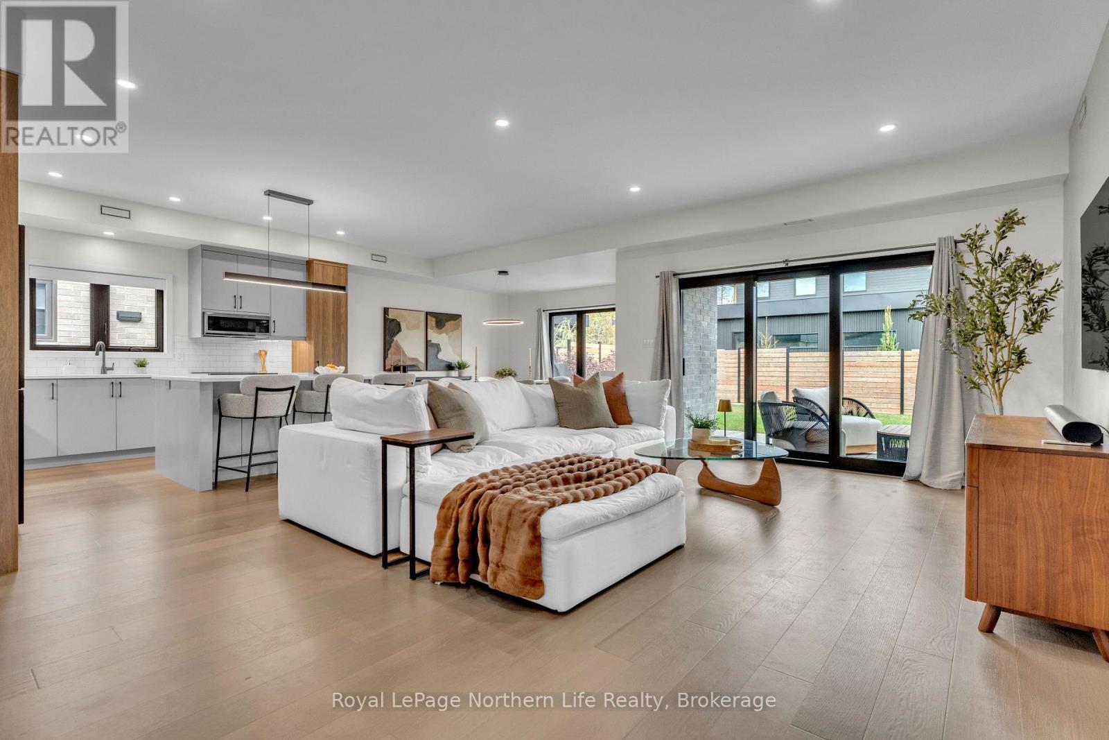 164 SUGARBUSH STREET - Image 7