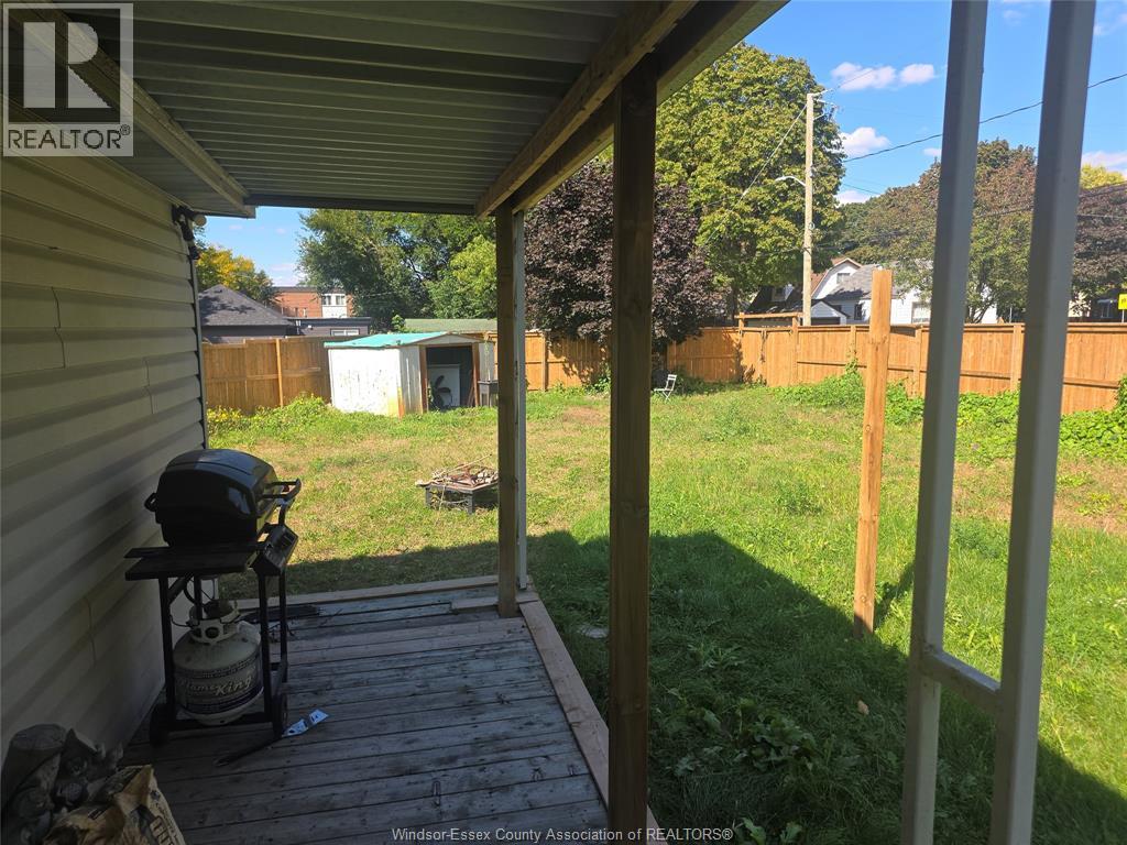 1108 Brock STREET - 19