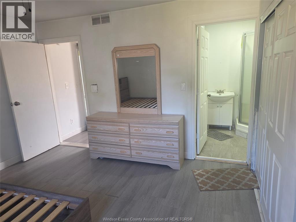 1108 Brock STREET - 8