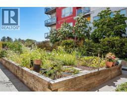 403 785 Tyee Rd, Victoria, BC V9A0G2 Photo 11