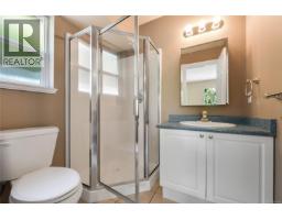 585 Hansen Ave, Langford, BC V9B5V2 Photo 23