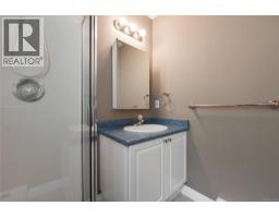 585 Hansen Ave, Langford, BC V9B5V2 Photo 24