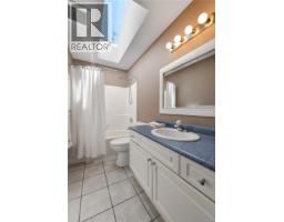 585 Hansen Ave, Langford, BC V9B5V2 Photo 27