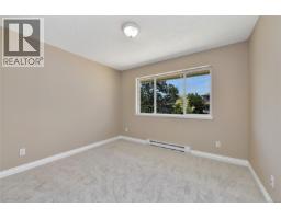 585 Hansen Ave, Langford, BC V9B5V2 Photo 28