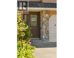 585 Hansen Ave, Langford, BC V9B5V2 Photo 31