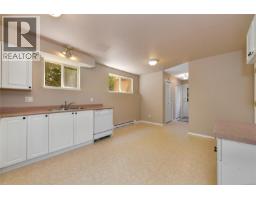 585 Hansen Ave, Langford, BC V9B5V2 Photo 40